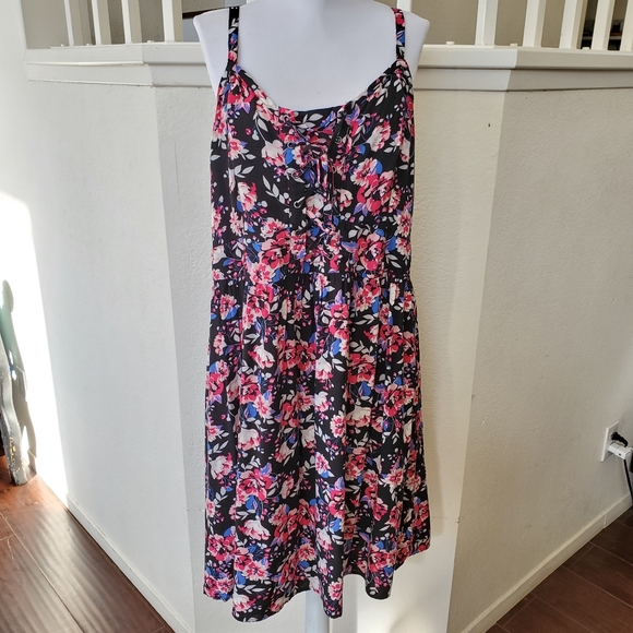 Torrid Floral Lace Up Sundress - Picture 4 of 8